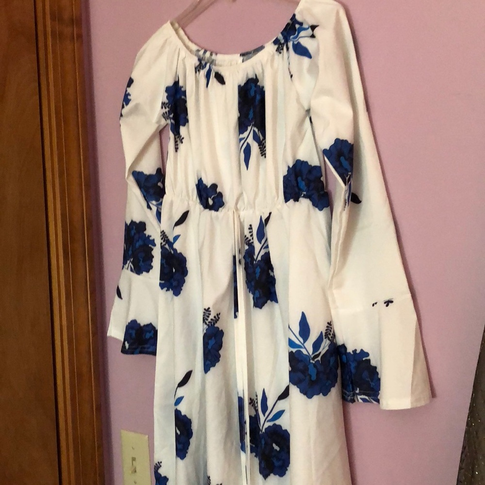 Girls dress